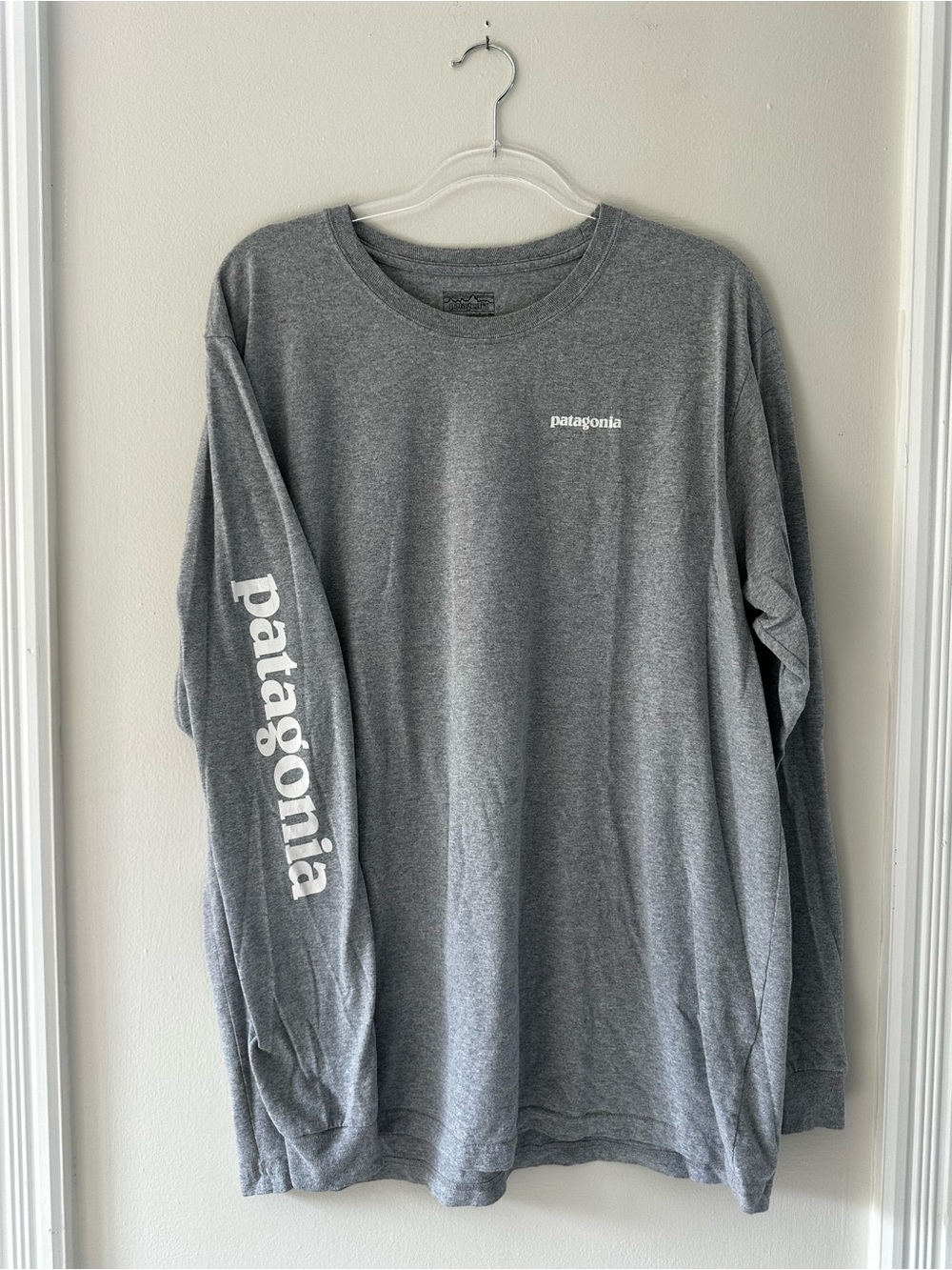Patagonia Gray Men’s Long-Sleeve Logo Tee